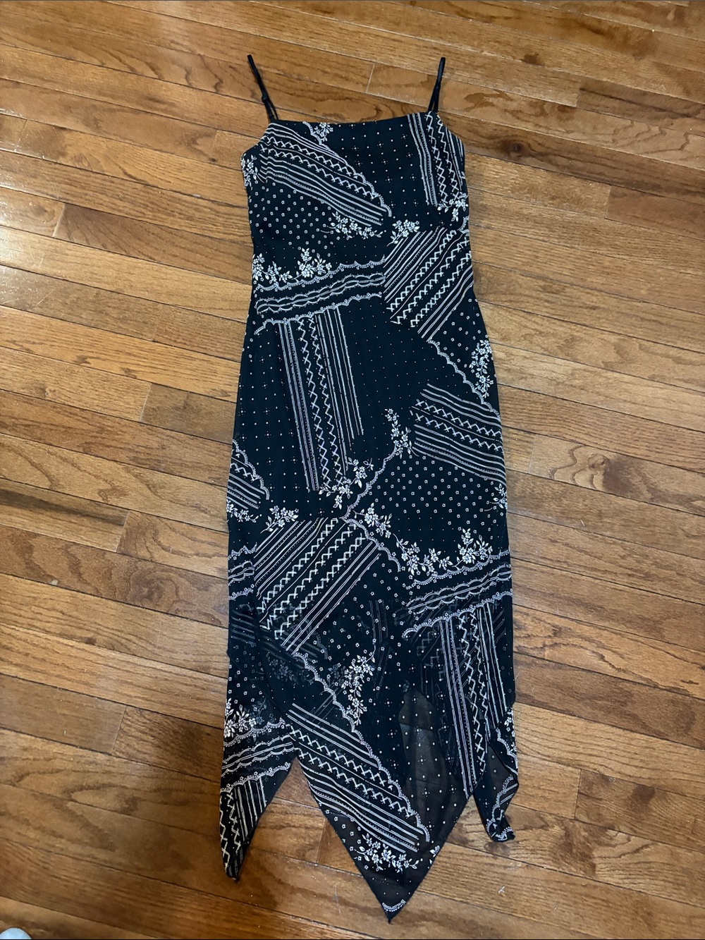Jodi Kristopher Black and White Printed Handkerchief-Hem Dress